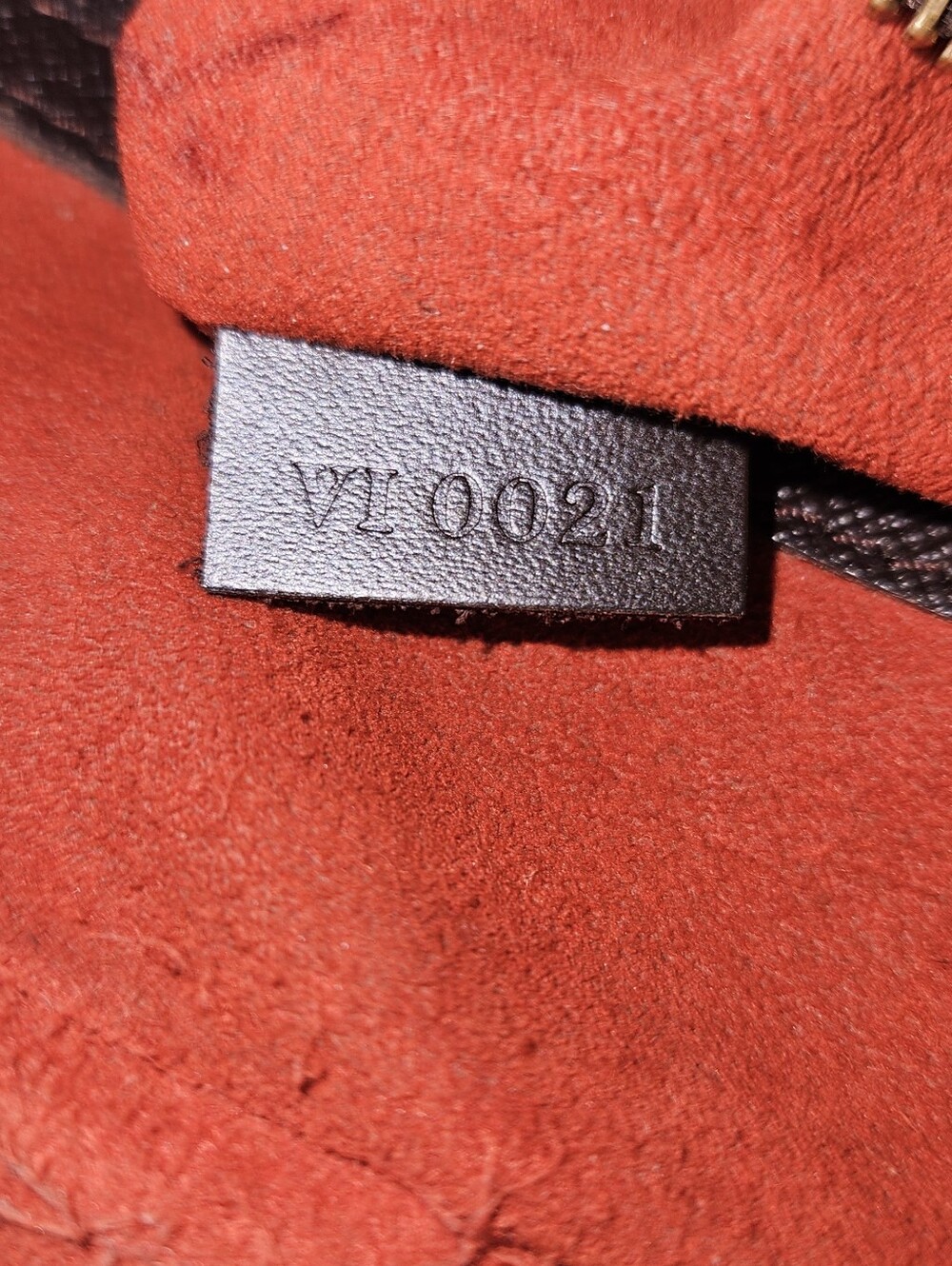 LOUIS VUITTON Damier Ebene Brera Customized Painted Baby Yoda Image - Picture 14 of 16